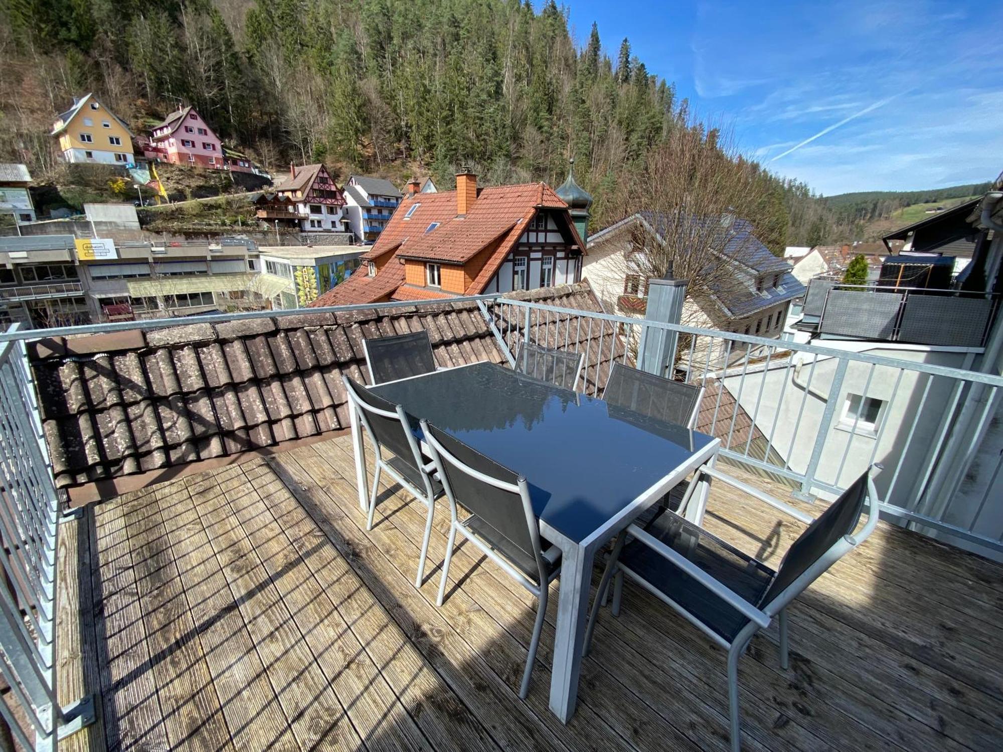 Appartement Self-Check-In Zentrale Fewos In Triberg - Nah Am Wasserfall - à Triberg im Schwarzwald Extérieur photo